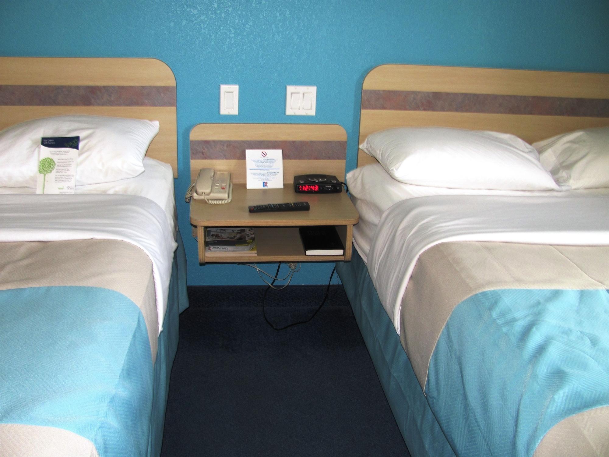 Motel 6-Huntsville, On Exteriér fotografie