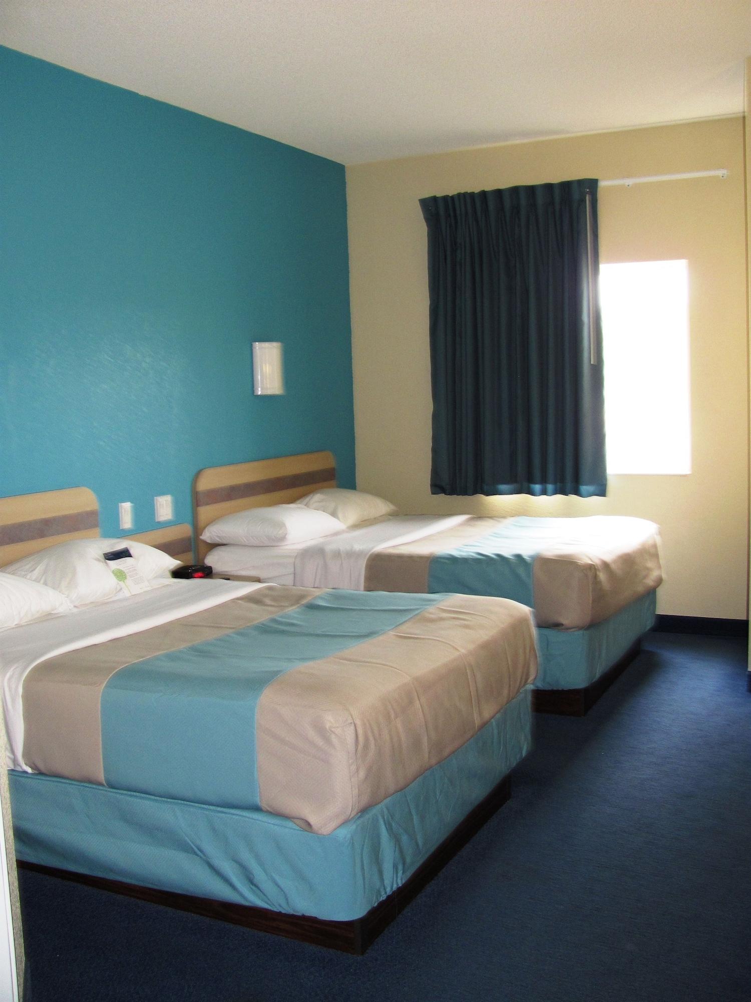 Motel 6-Huntsville, On Exteriér fotografie