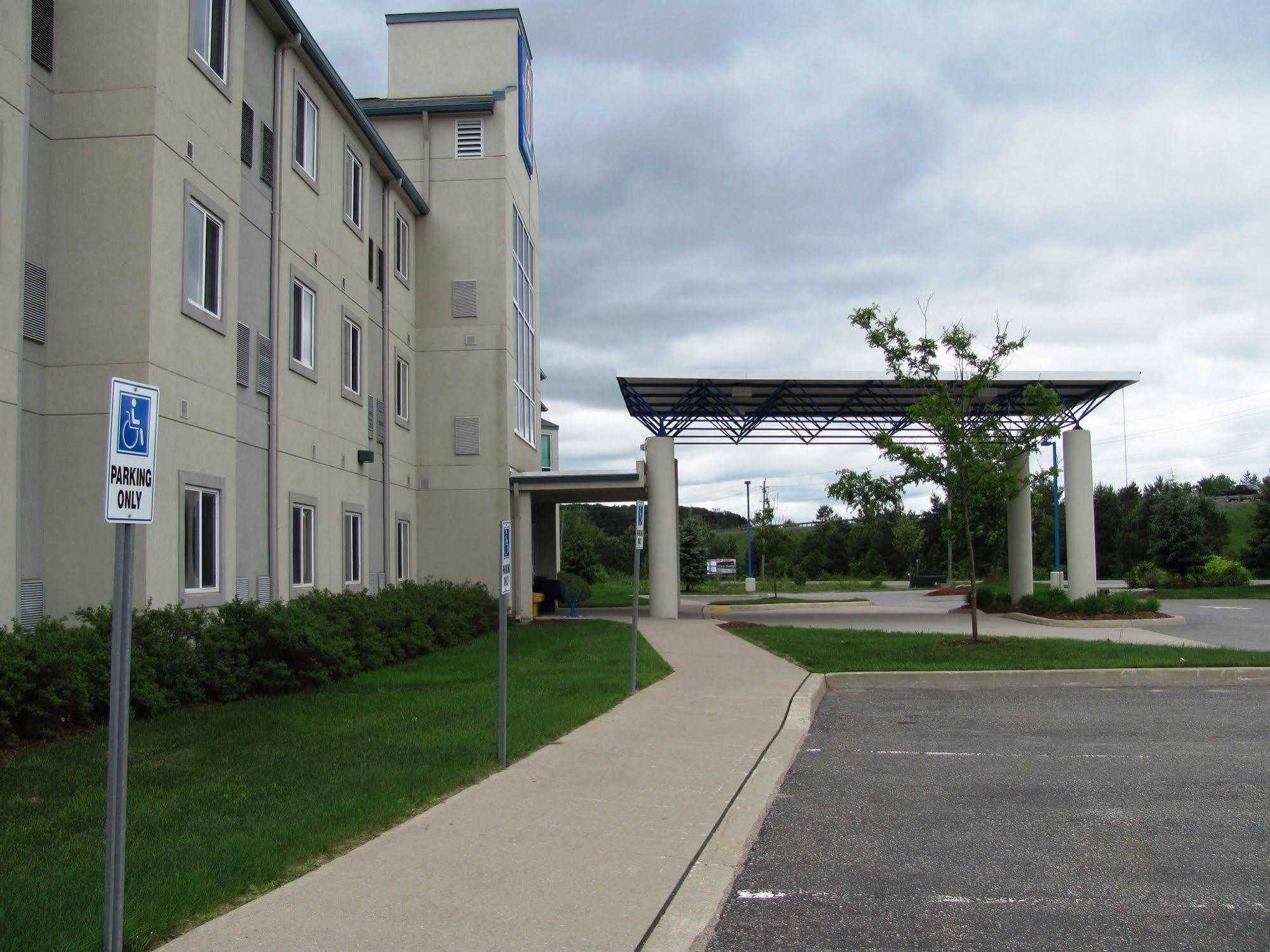 Motel 6-Huntsville, On Exteriér fotografie